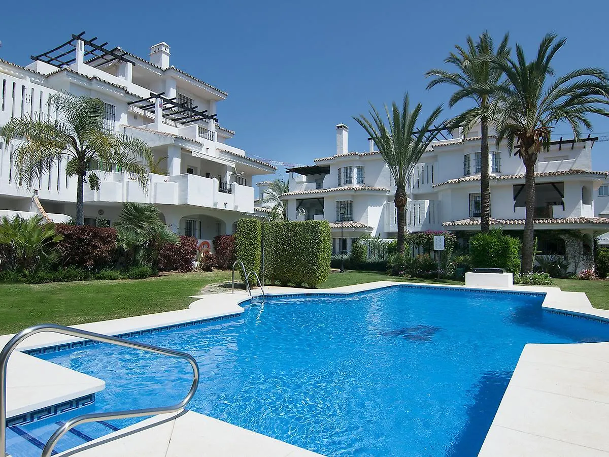 Apartment Los Naranjos contacts
